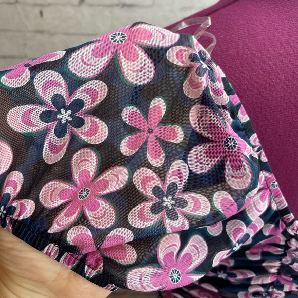 Madden NYC size medium ruched floral mini dress - Picture 5 of 7